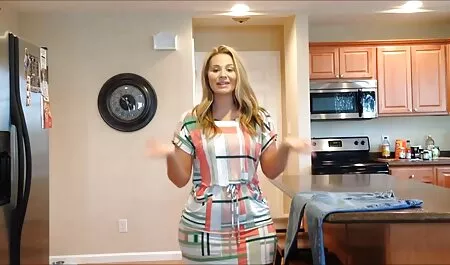 A housewife mature dedicate himself to the young sex hot classic athletes.